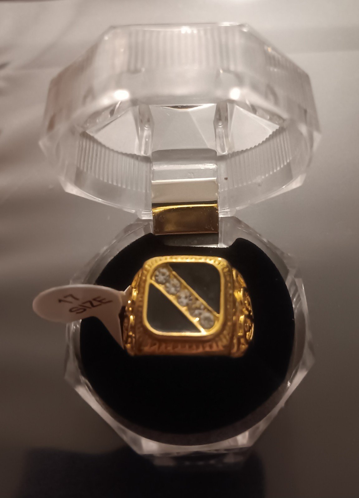 MENS CUBIC ZIRCONIA/ BLACK ONYX GOLD PLATED BAND SIZE 17 SHIPS FREE RETAIL 44