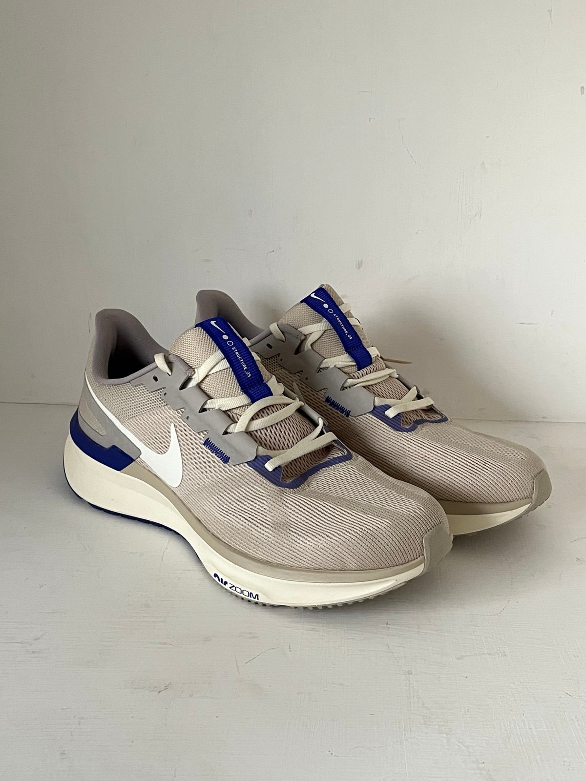 Size 12.5 - Nike Air Zoom Structure 25 Running Shoes Premium Sanddrift Concord