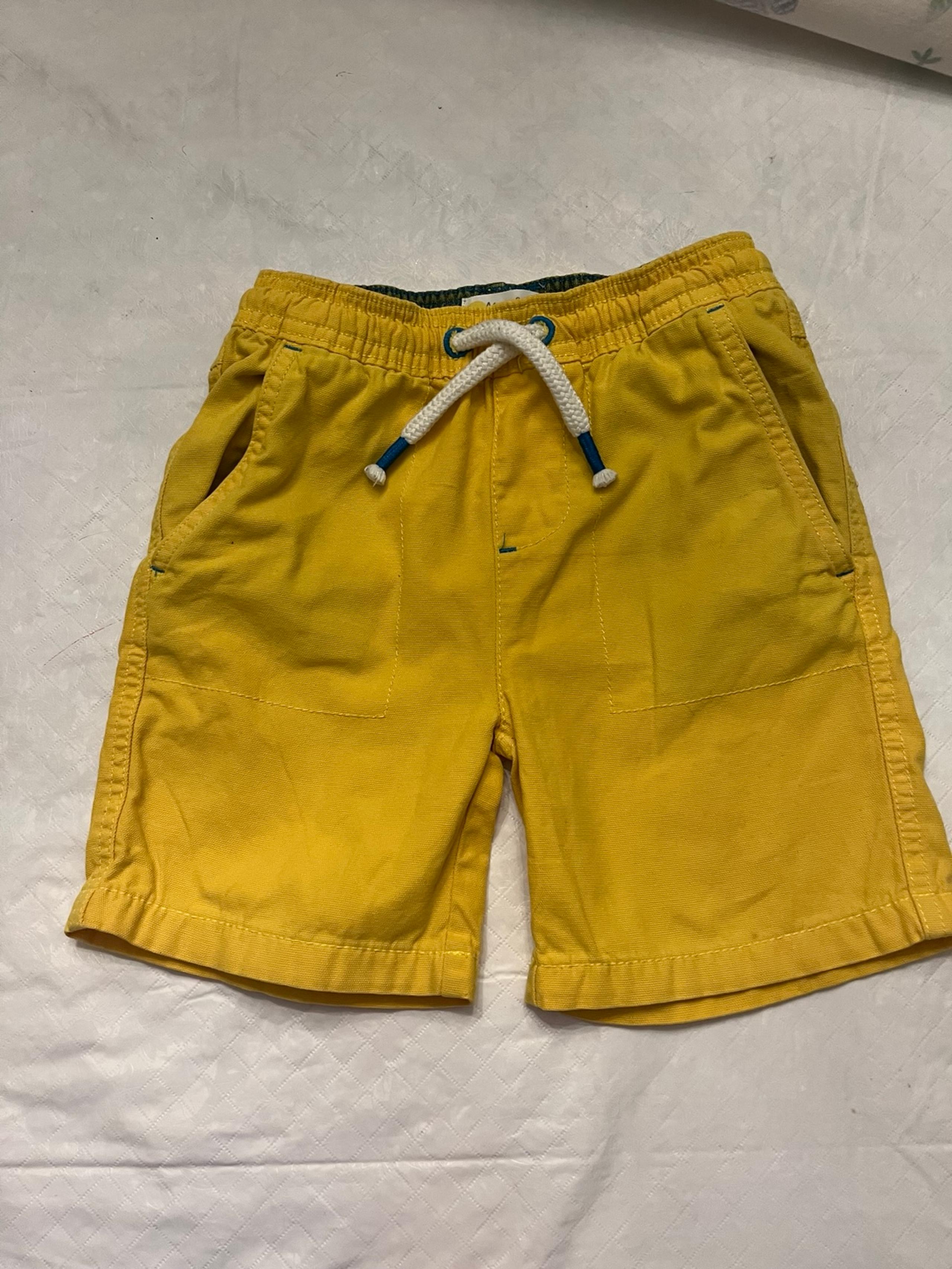 Mini Boden shorts