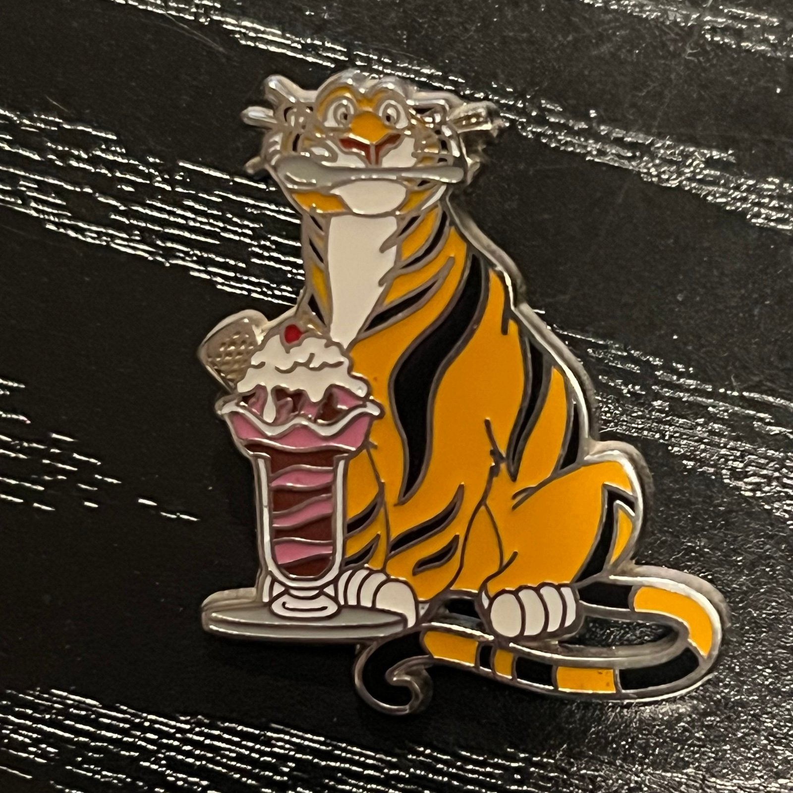 Disney pin rajah DSF DSSH PTD pin trader delight