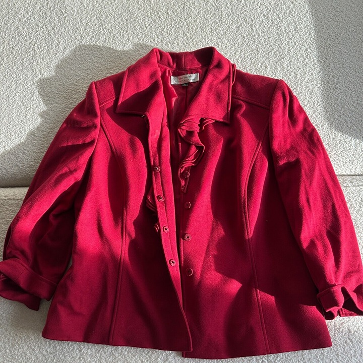 Tahari Women's Pink Blazer Size 18 – Bold & Elegant Career Jacket