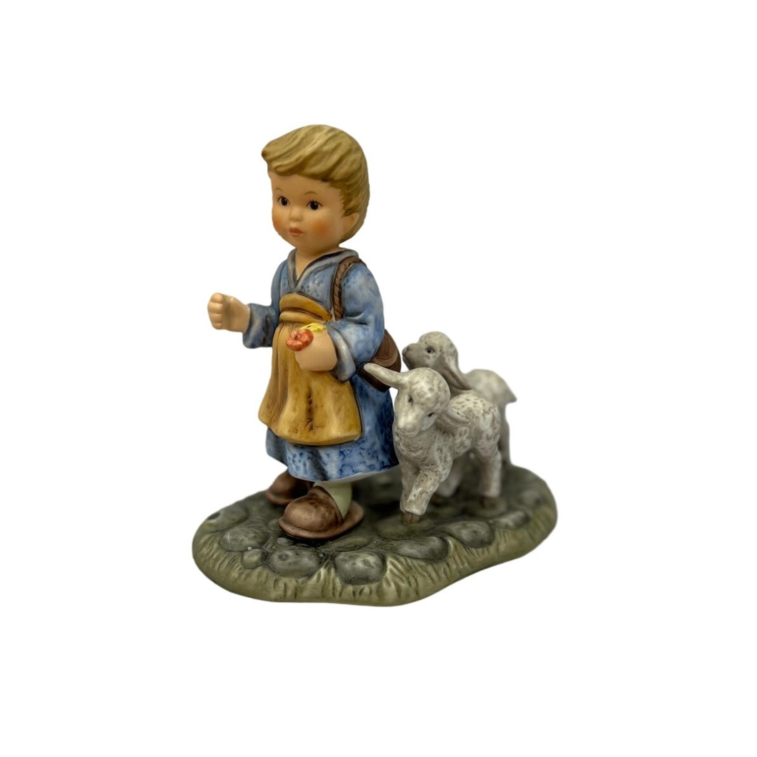 Hummel O Come All Ye Faithful Goebel Berta 33551 BH 51 1997 Figure Sheep 5.25"