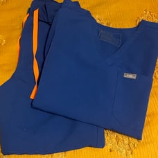 Figs Scrub Set