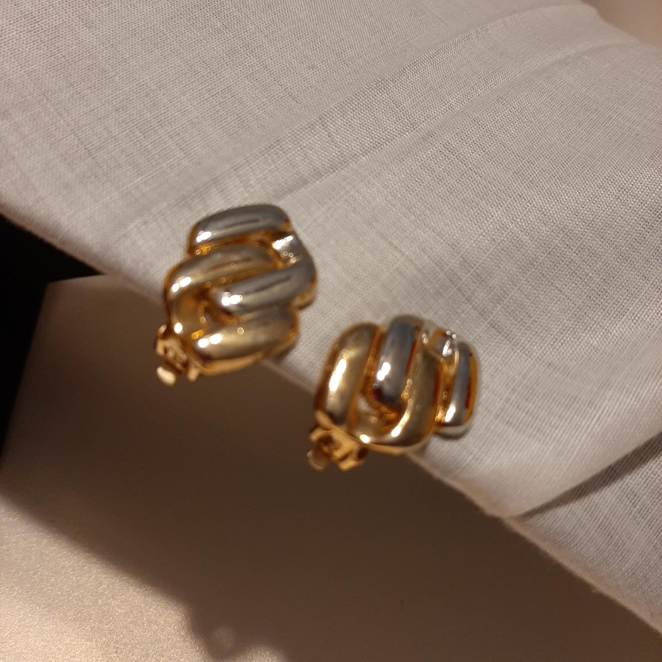 Vintage clip on earrings 2 tone gold silver