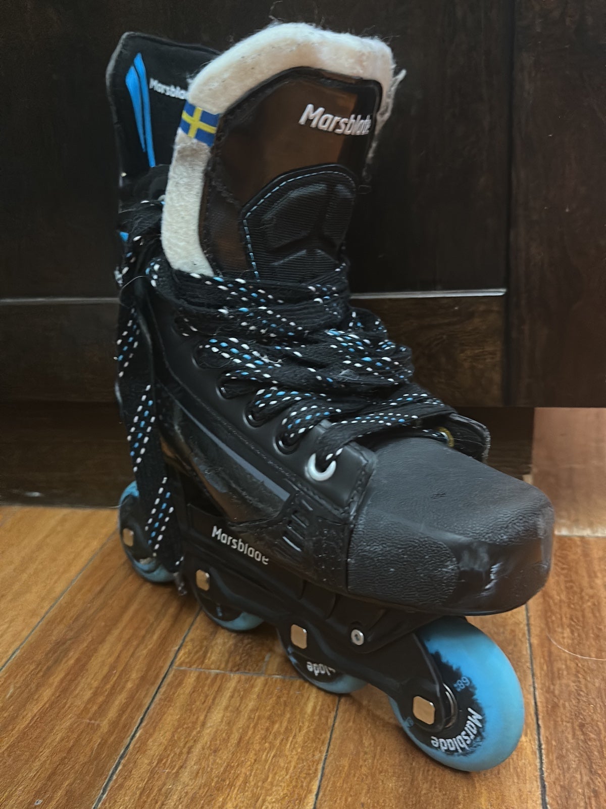 Skates