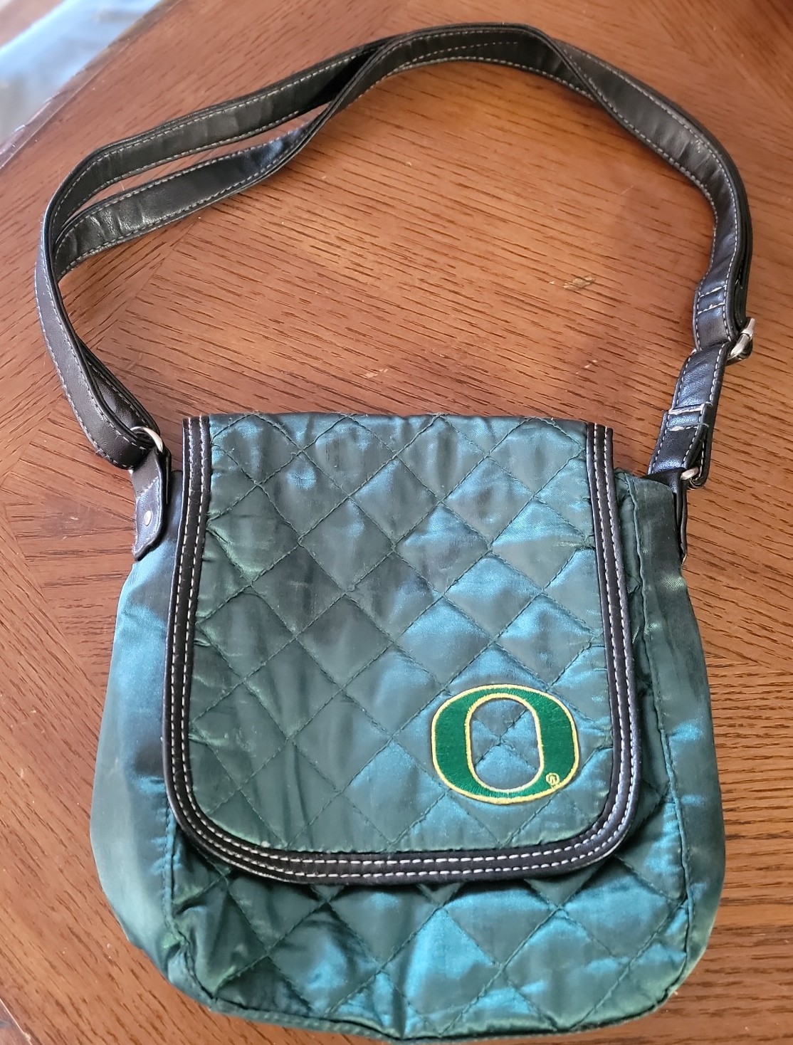 Oregon duck cross body