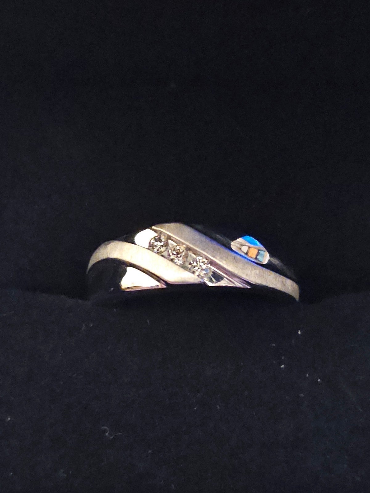 Kay jewlers mens wedding ring / band