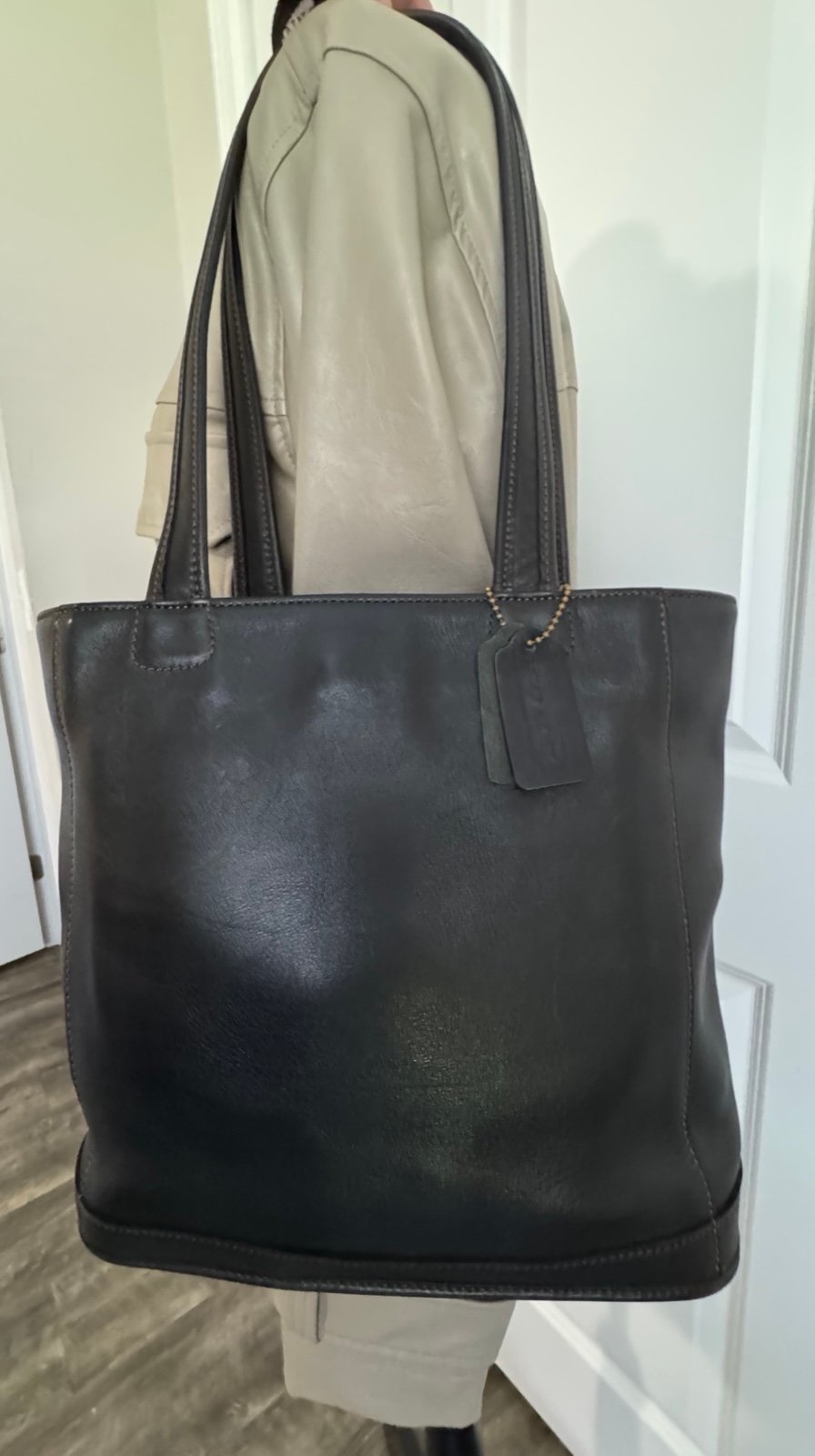 Vintage Coach 9035 Bleeker Bucket Tote Black