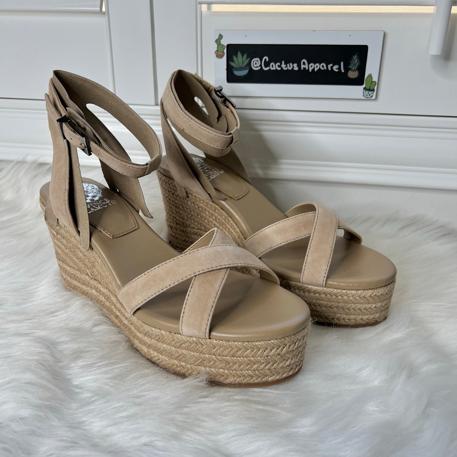New Women’s Vince Camuto Fettana Leather Wedge Sandals Size 9