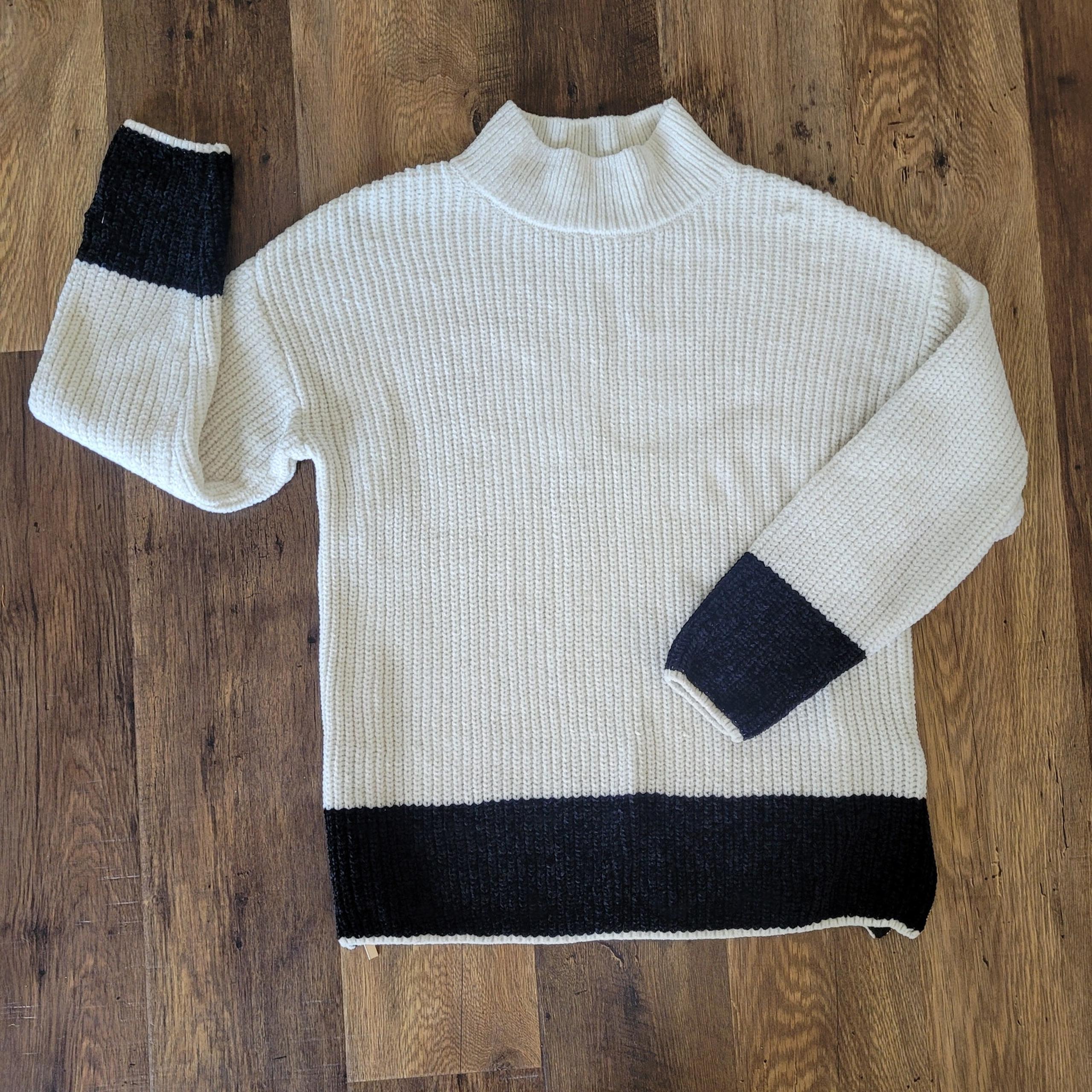 Cynthia Rowley Women's M Mock Neck Colorblock Long Sleeved Sweater Soft Comfy