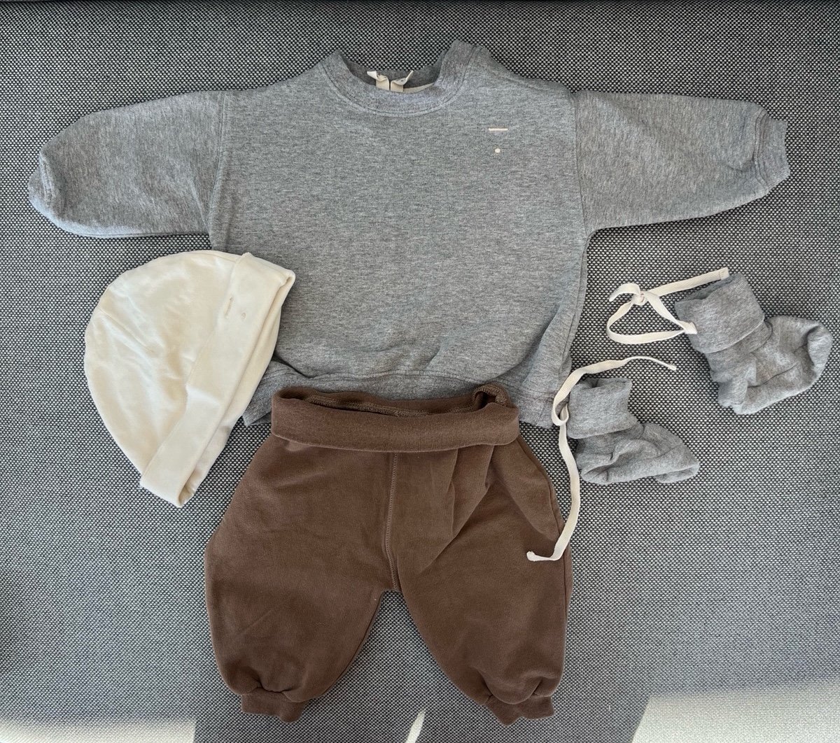 Gray label baby bundle 3-6m+