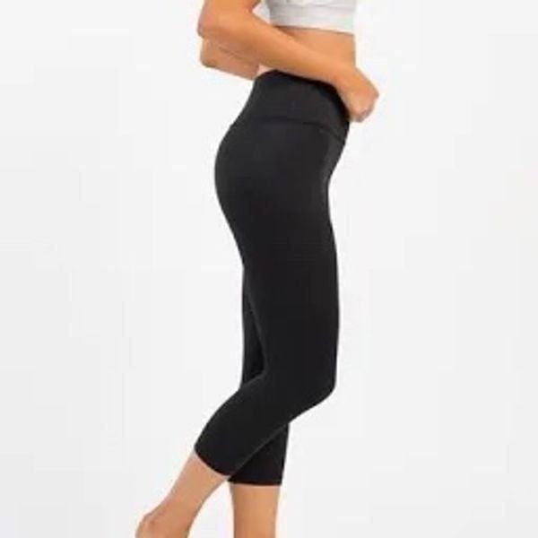 Zyia black athletic 8-10 cropped athleisure pants