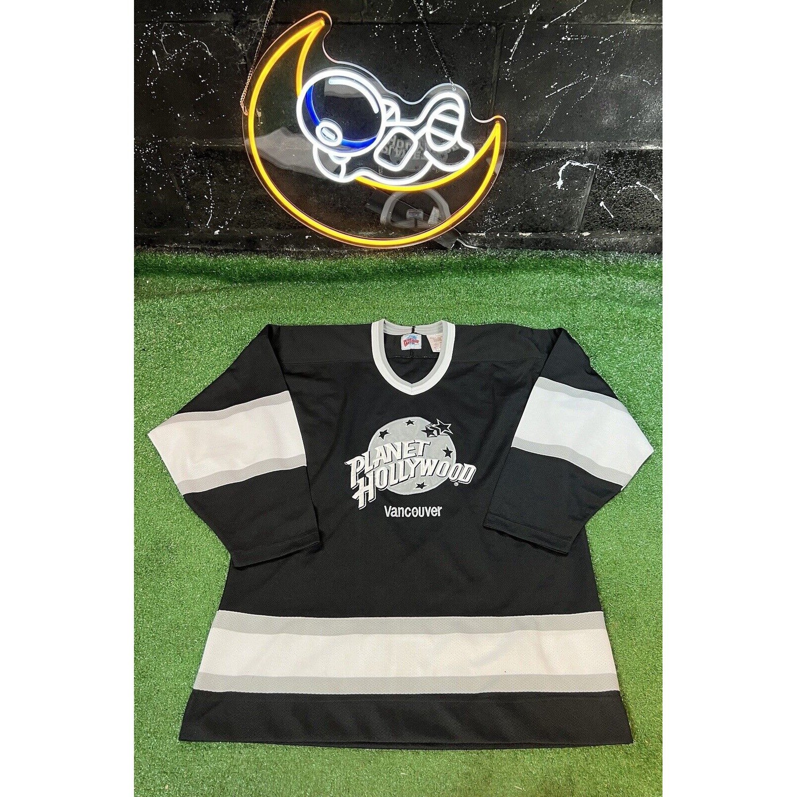 VINTAGE Planet Hollywood Vancouver Black Hockey Jersey Size M 1998 All Star Game