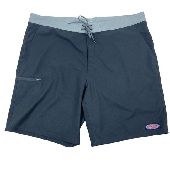 Vineyard vines Martha’s Vineyard performance gray swim trunks. 40
