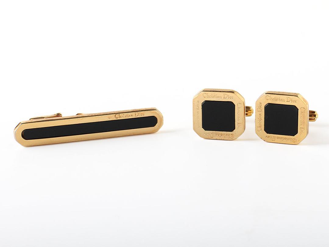 M27513 Excellent Condition Christian Dior Tie Pin and Cufflinks Set