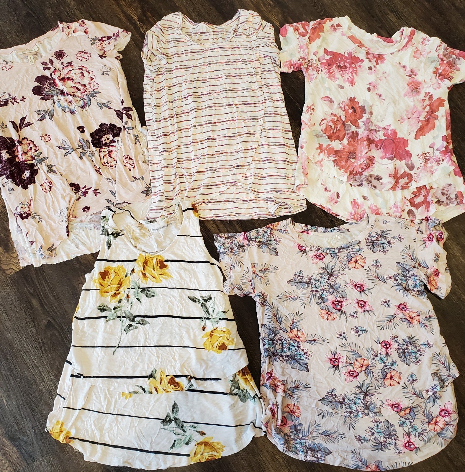 Lot of 5 Nursing Breastfeeding Tops Size Small/Medium Latched Mama