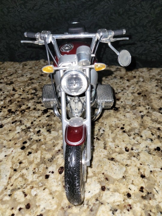 BMW R1200C DIE CAST 1/6 R 1200 MOTORCYCLE NEW-RAY MODEL