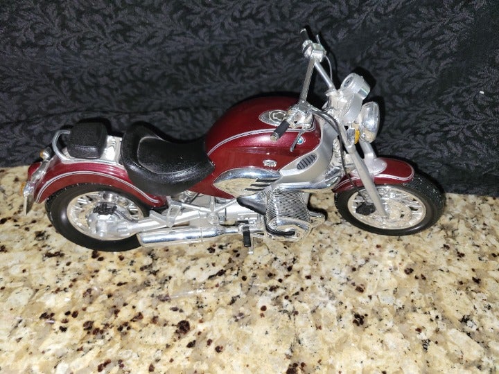 New Ray BMW R1200C Motorcycle 1:6 Scale Diecast Road Rider