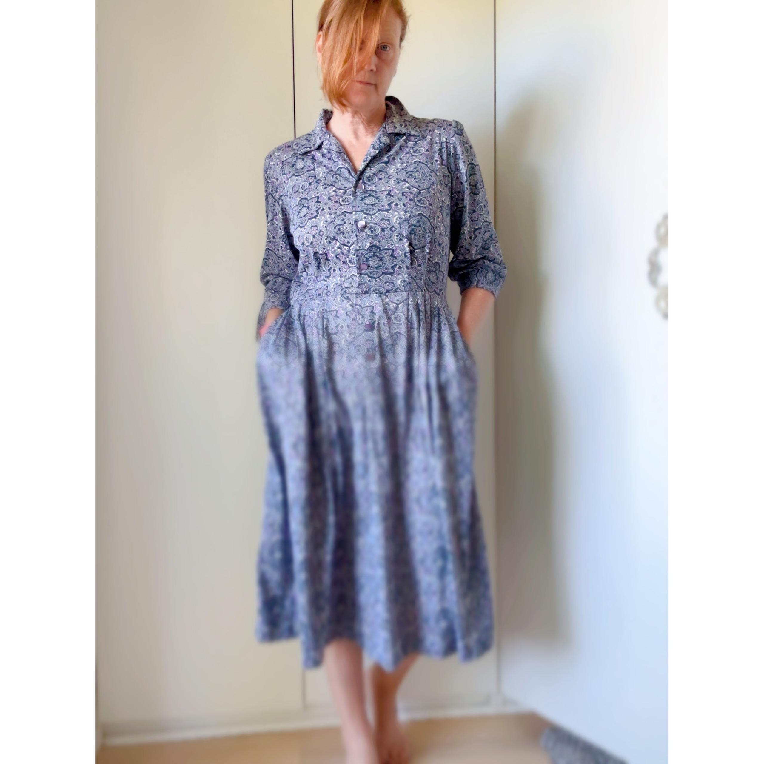 Vintage 70s Womens Dress Graphic Print Size M Gray Purple Day Dress Retro