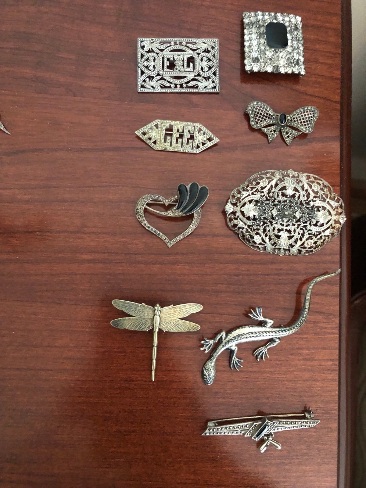 Vintage broaches set of 9