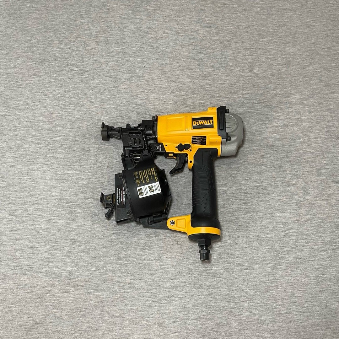 DeWalt Coil Roofing Nailer - DWFP12658