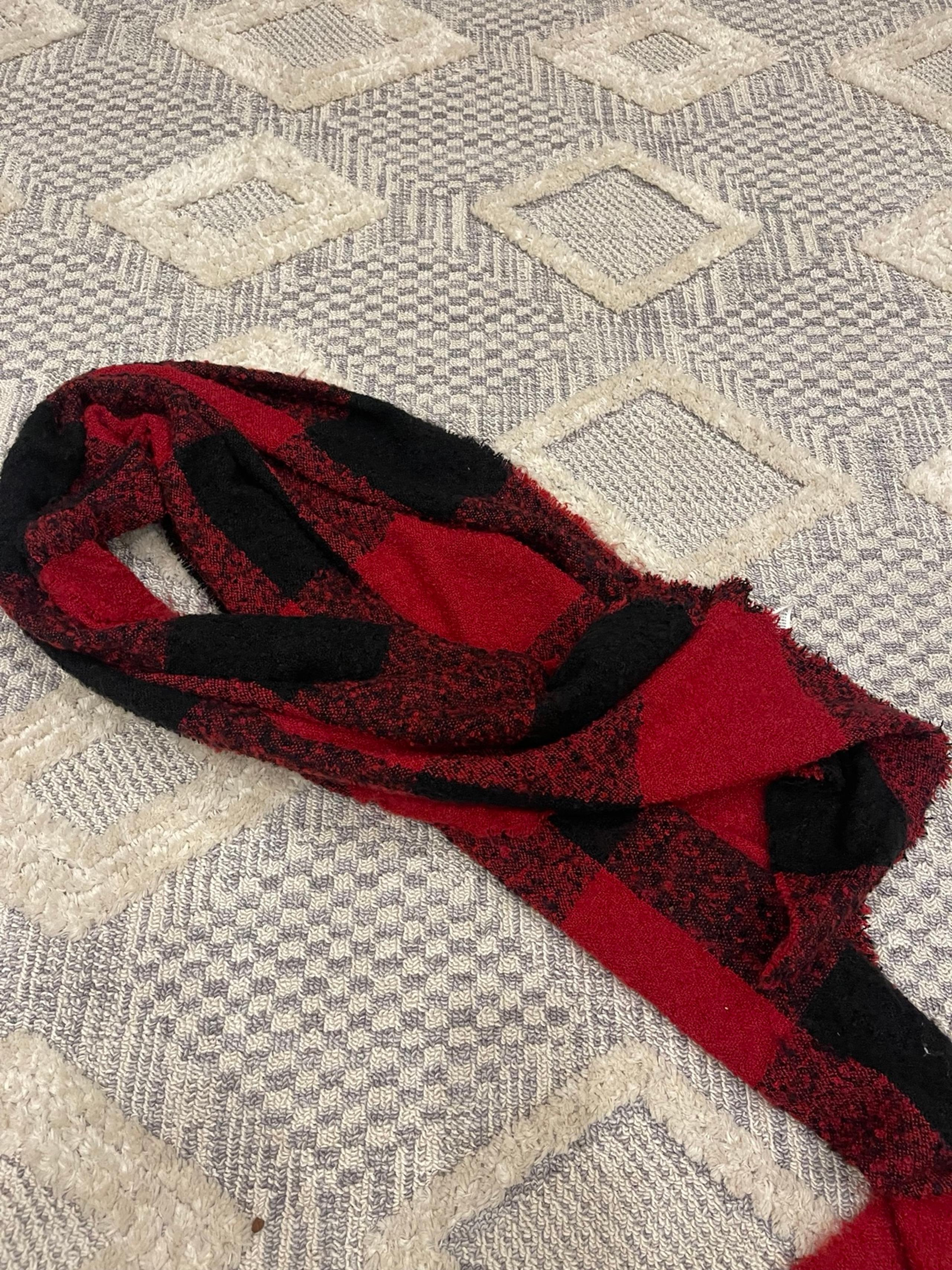 Abercrombie & Fitch Red Black Chunky Plaid Winter Scarf
