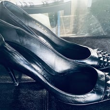 Valentino Alcove rockstud pumps size 39 black on black