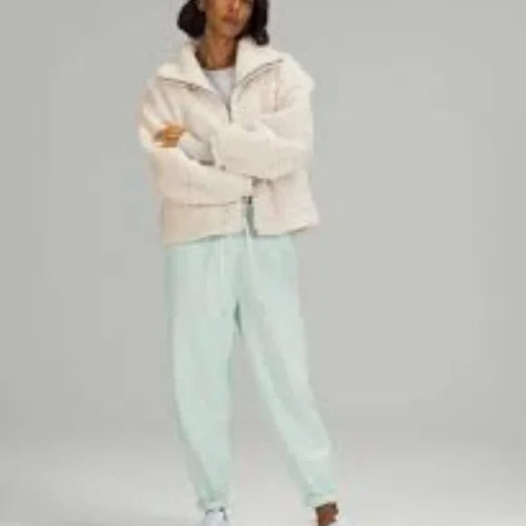 Lululemon Women's White Cinchable Fleece Outdoor Zip-Up Teddy Jacket Size 2