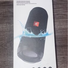 JBL Flip 4 Bluetooth Speaker in black