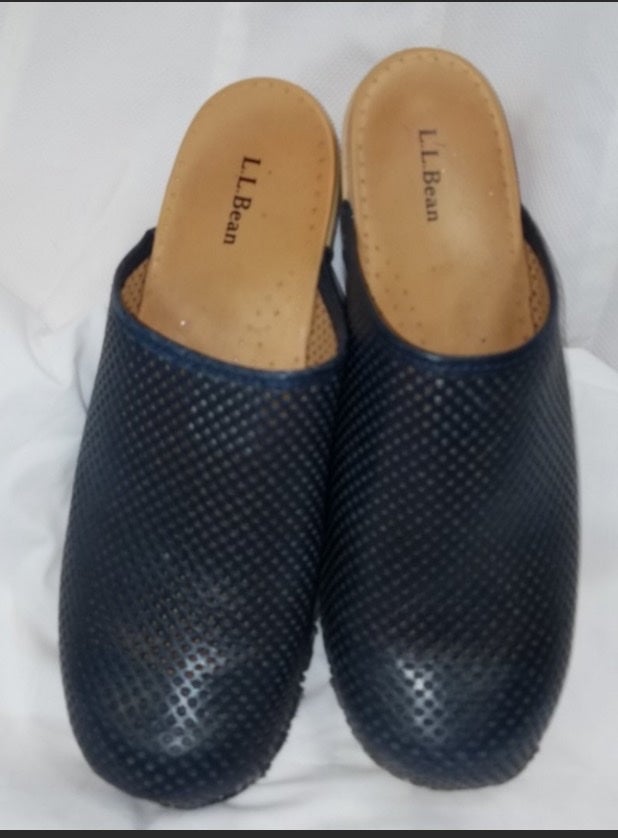 LL BEAN LEATHER CLOGS PERFORATED 9.5 navy blue