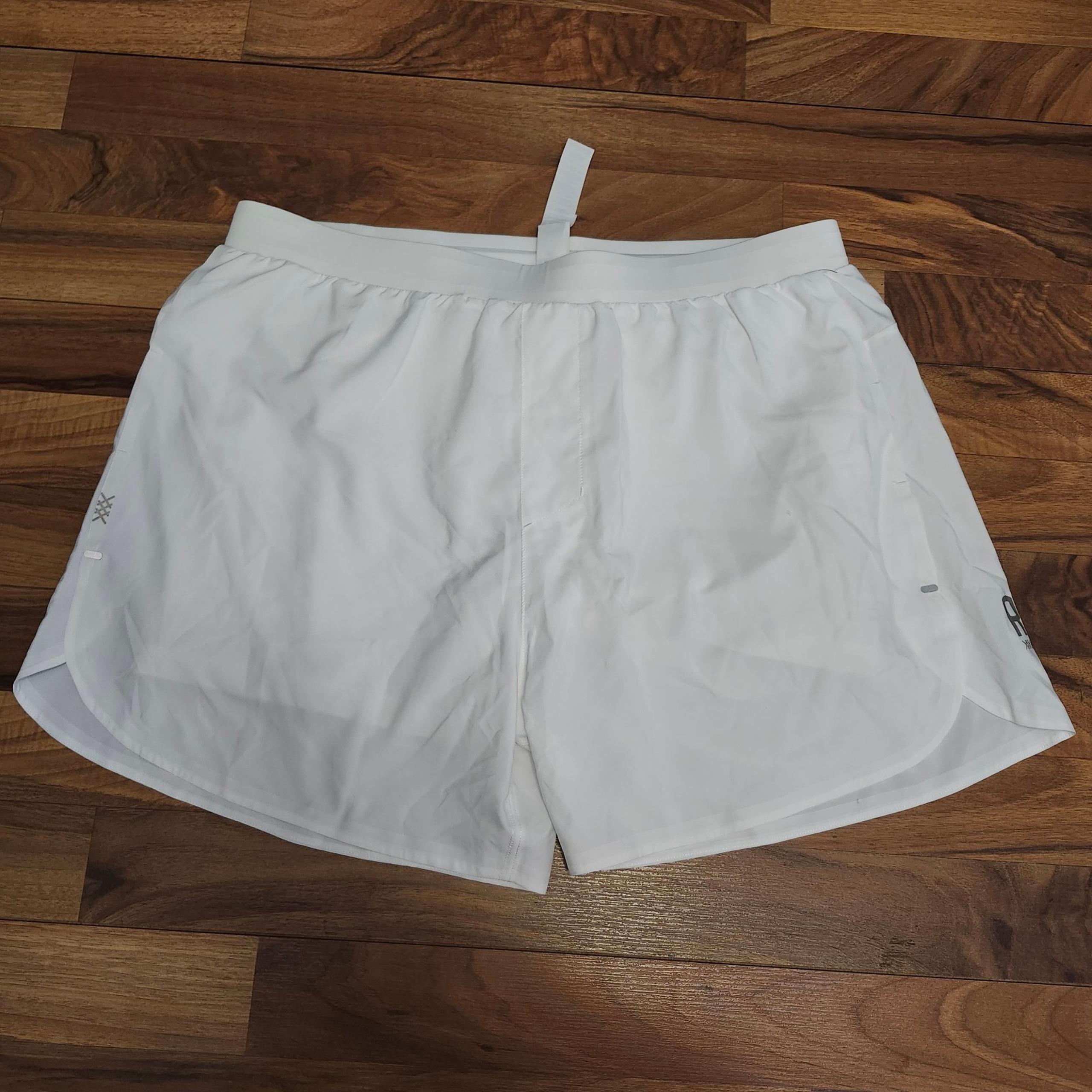 RHONE Mens Extra Mile Shorts Lined White Performance Stretch Size XL Euc
