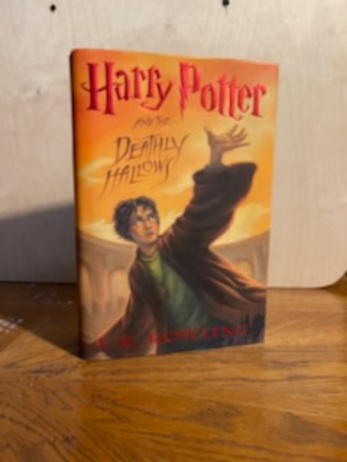 ~AVAILABLE: Harry Potter and the Deathly Hallows