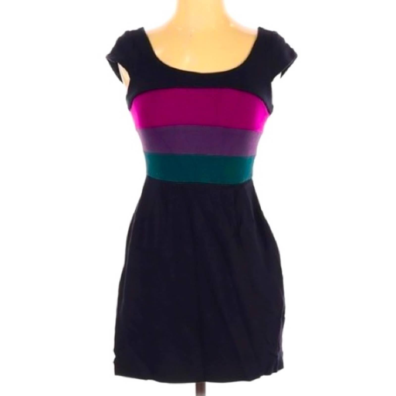 BCBG black mulberry striped wearer knit capped sleeve colorblock mini dress