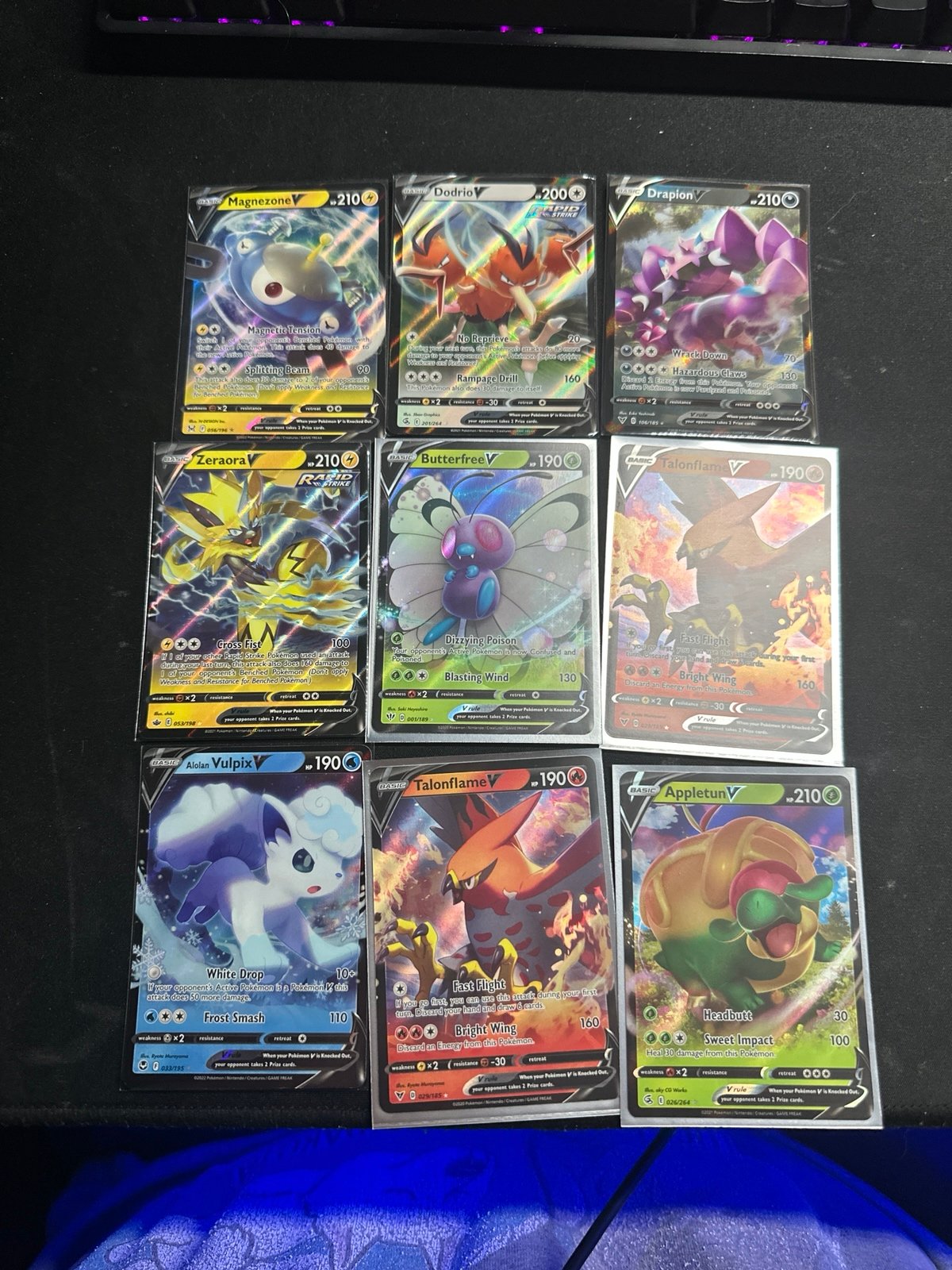 Pokémon v lot read description