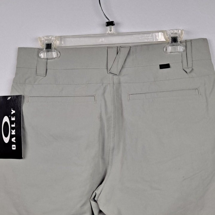Oakley shops Mens Take Short NWT