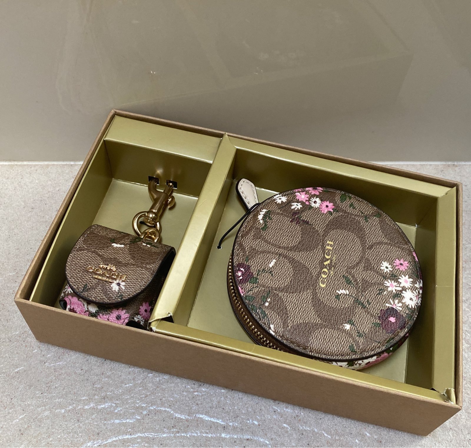 Coach gift set