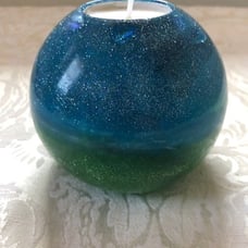 Resin candle holder: