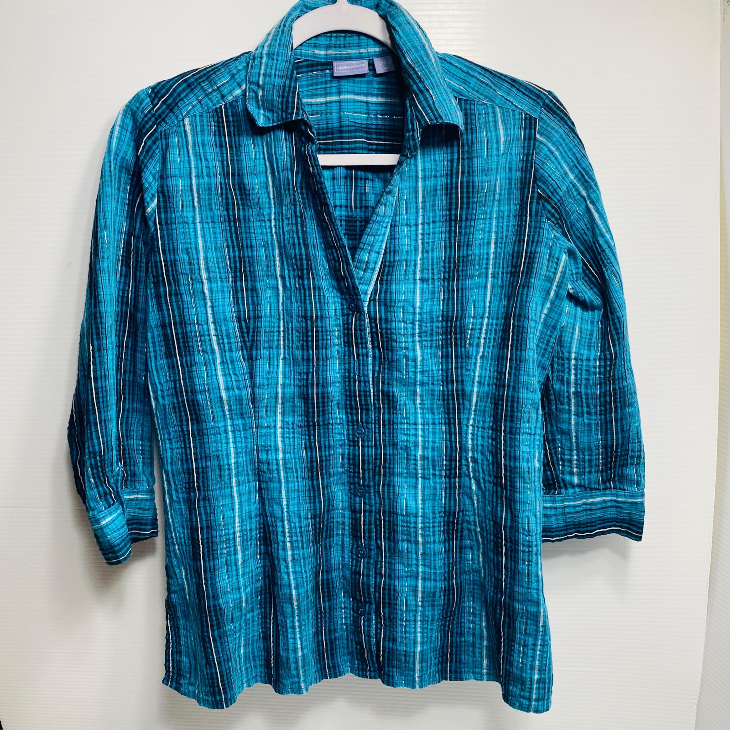 Laura Scott Women’s Button Up Top Size Medium