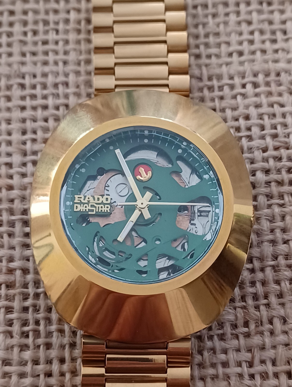 BEAUTIFUL MEN'S AUTOMATIC RADO DIASTAR SKELETON W/BOX .