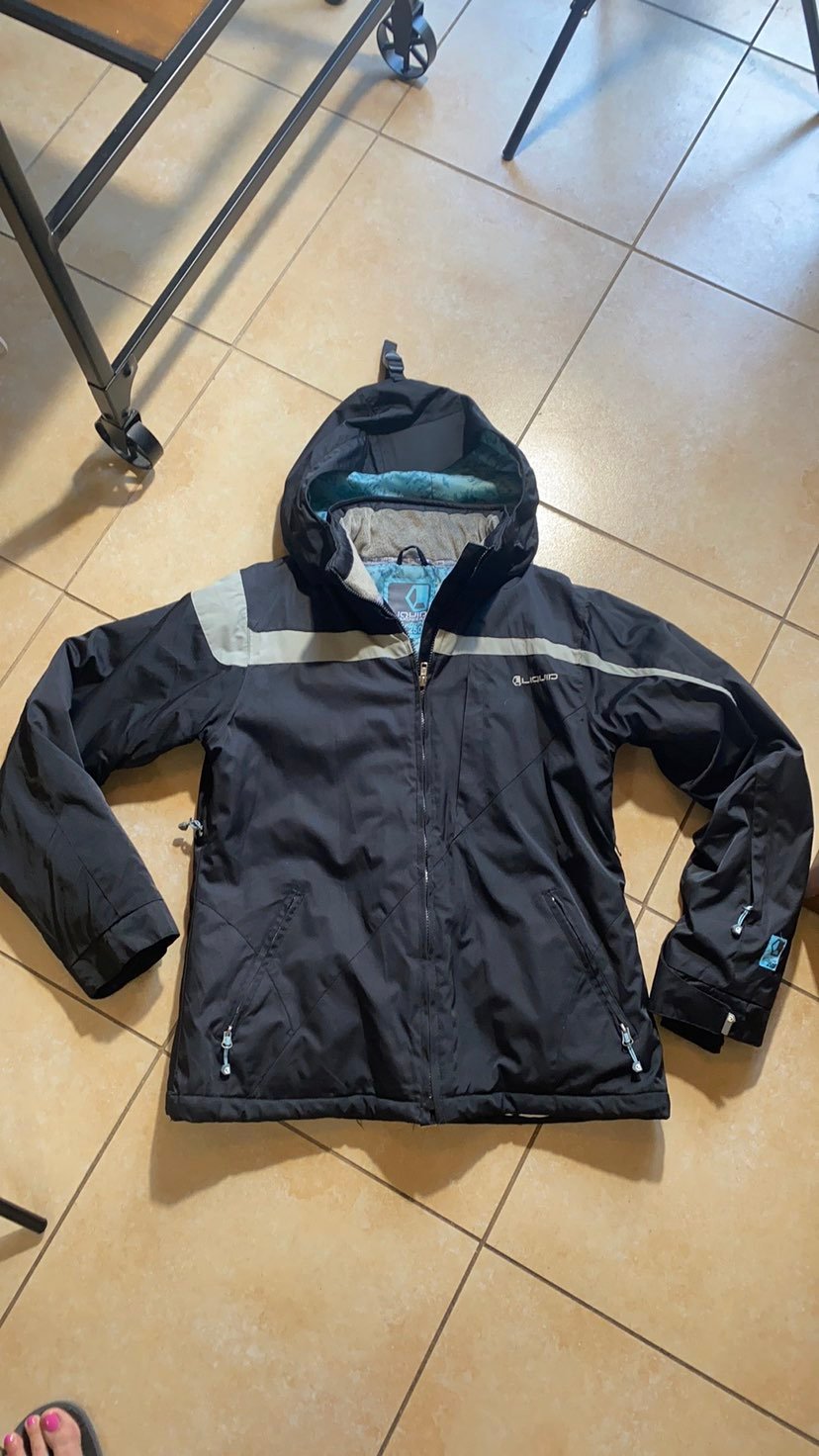 LIQUID Black girl/women ski jacket XL