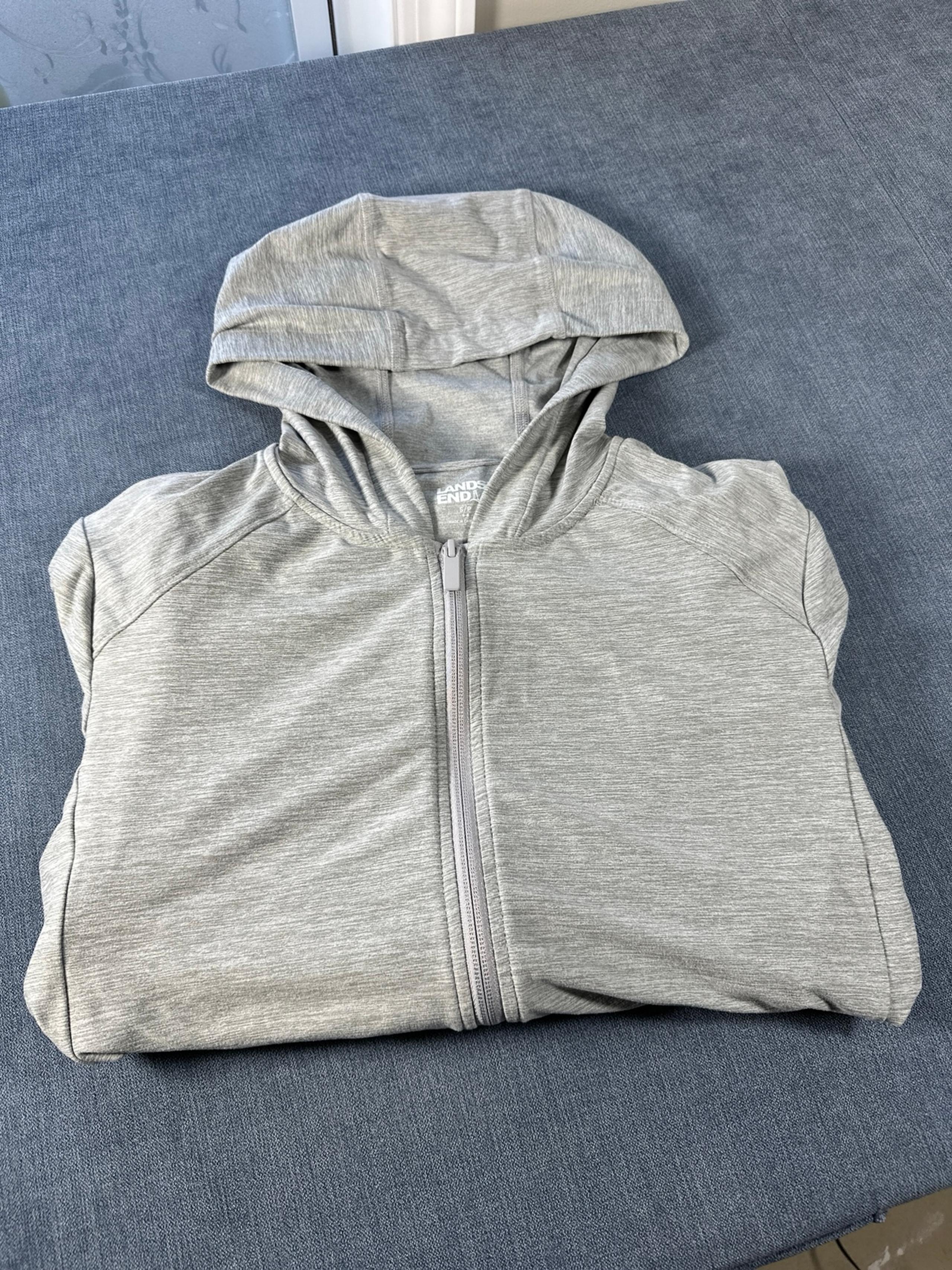 Lands’ End Women’s full-zip soft hooded jacket - Small (6-8)
