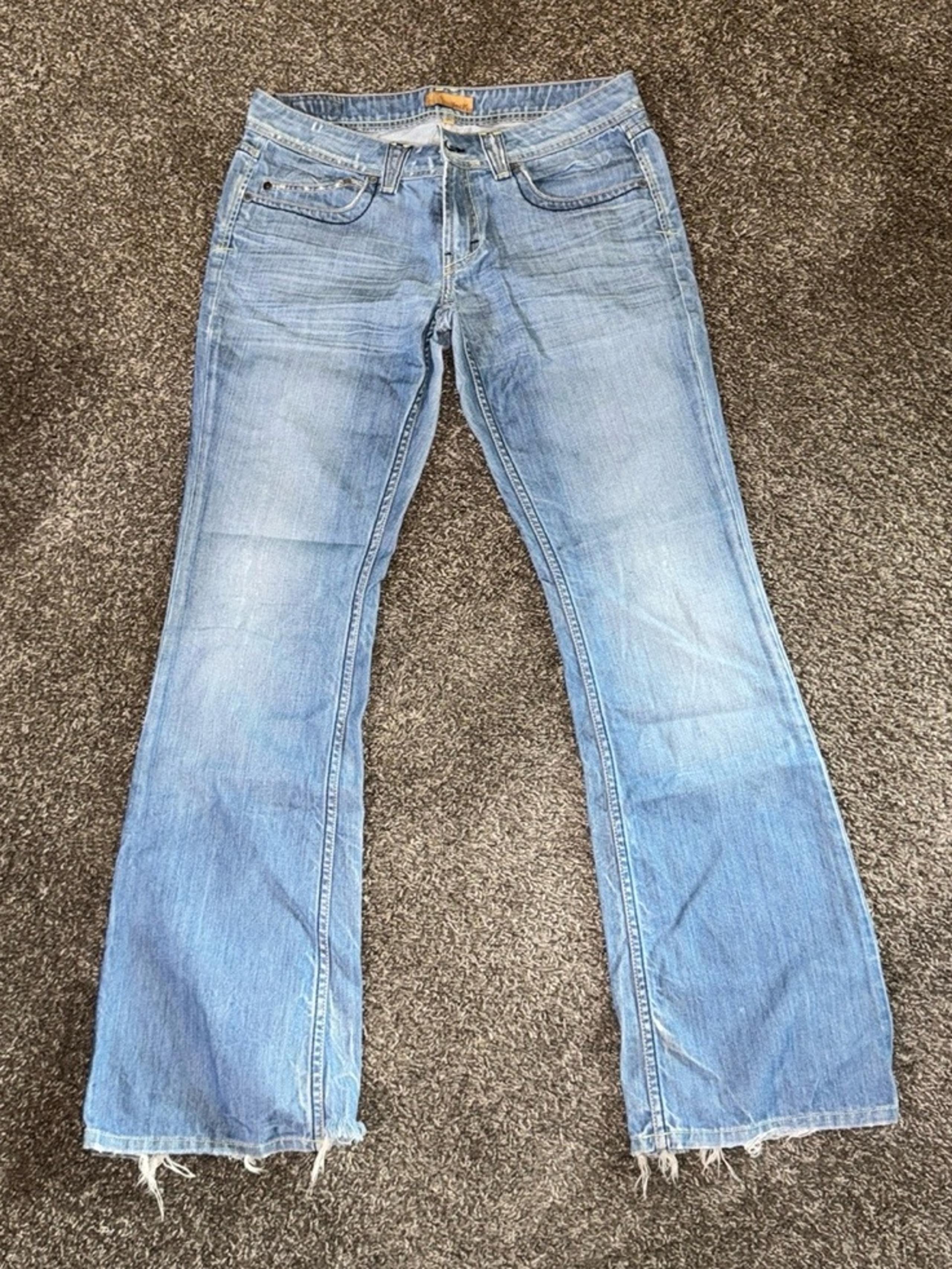 EUC Yanuk Women’s Bootcut Jeans - 30