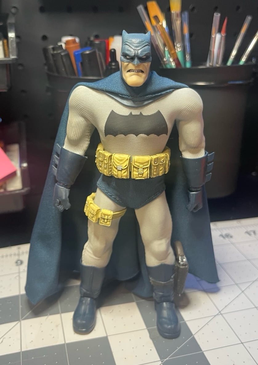 Mezco One:12 The dark knight returns Batman
