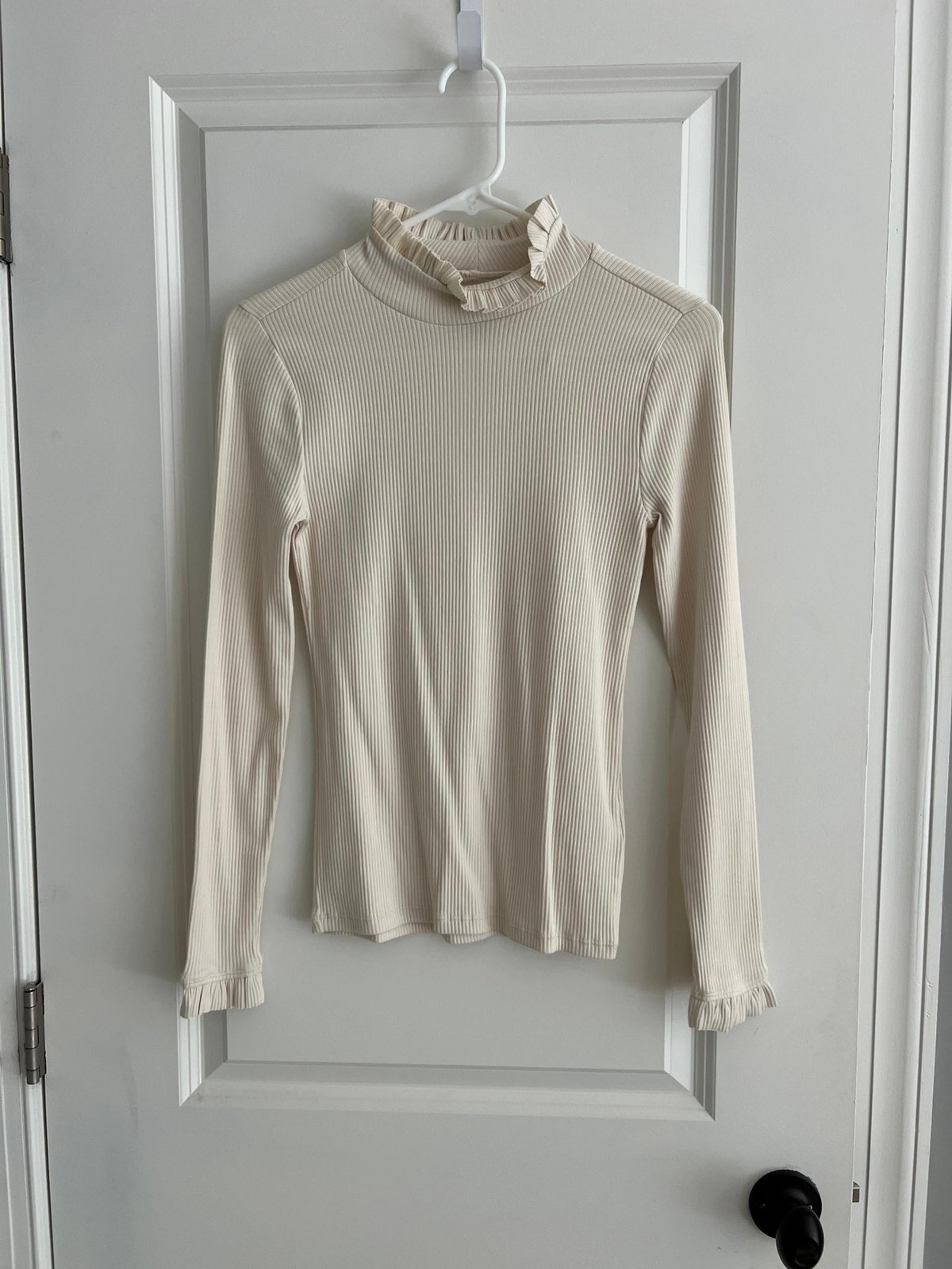 New With Tags J. Crew Women’s Cream Turtleneck Size XS