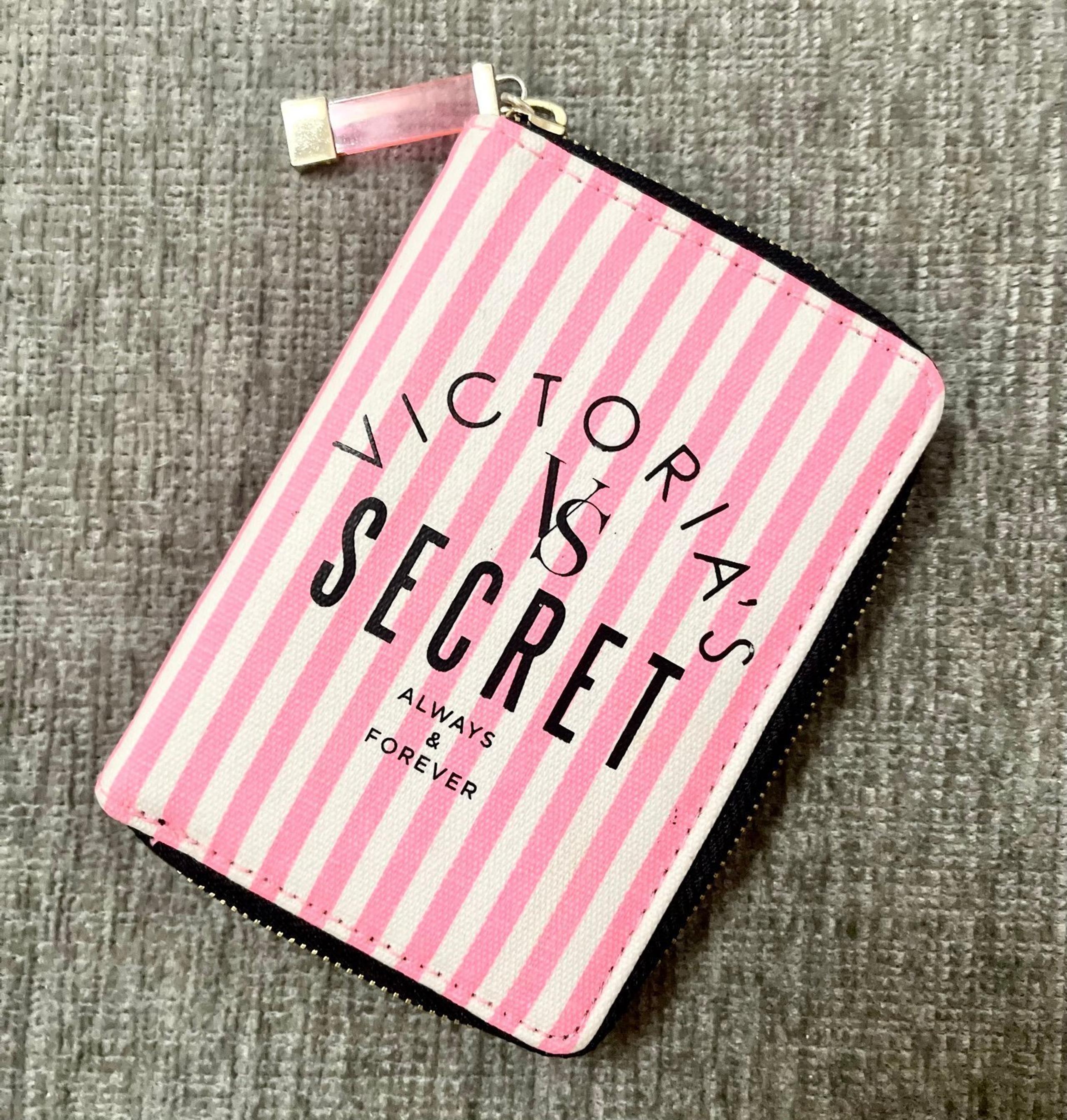 VICTORIA’S SECRET Always & Forever Canvas Zipper Cosmetic Bag