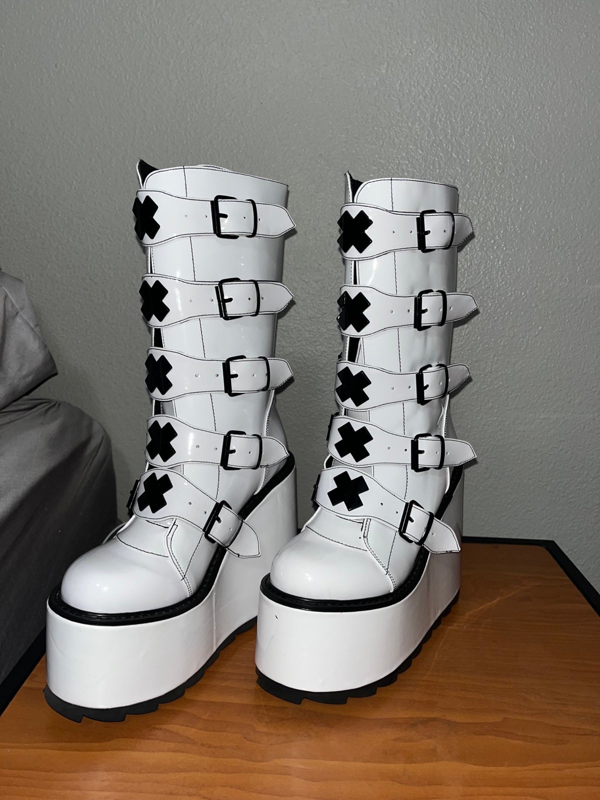 yru platform shoes