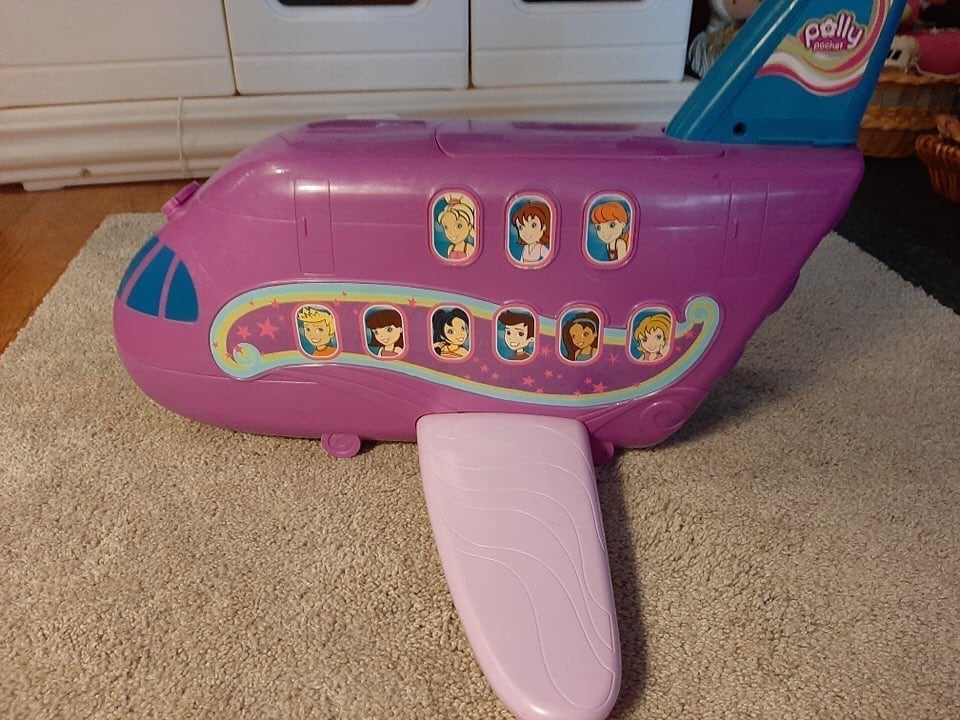 Polly pocket airplane