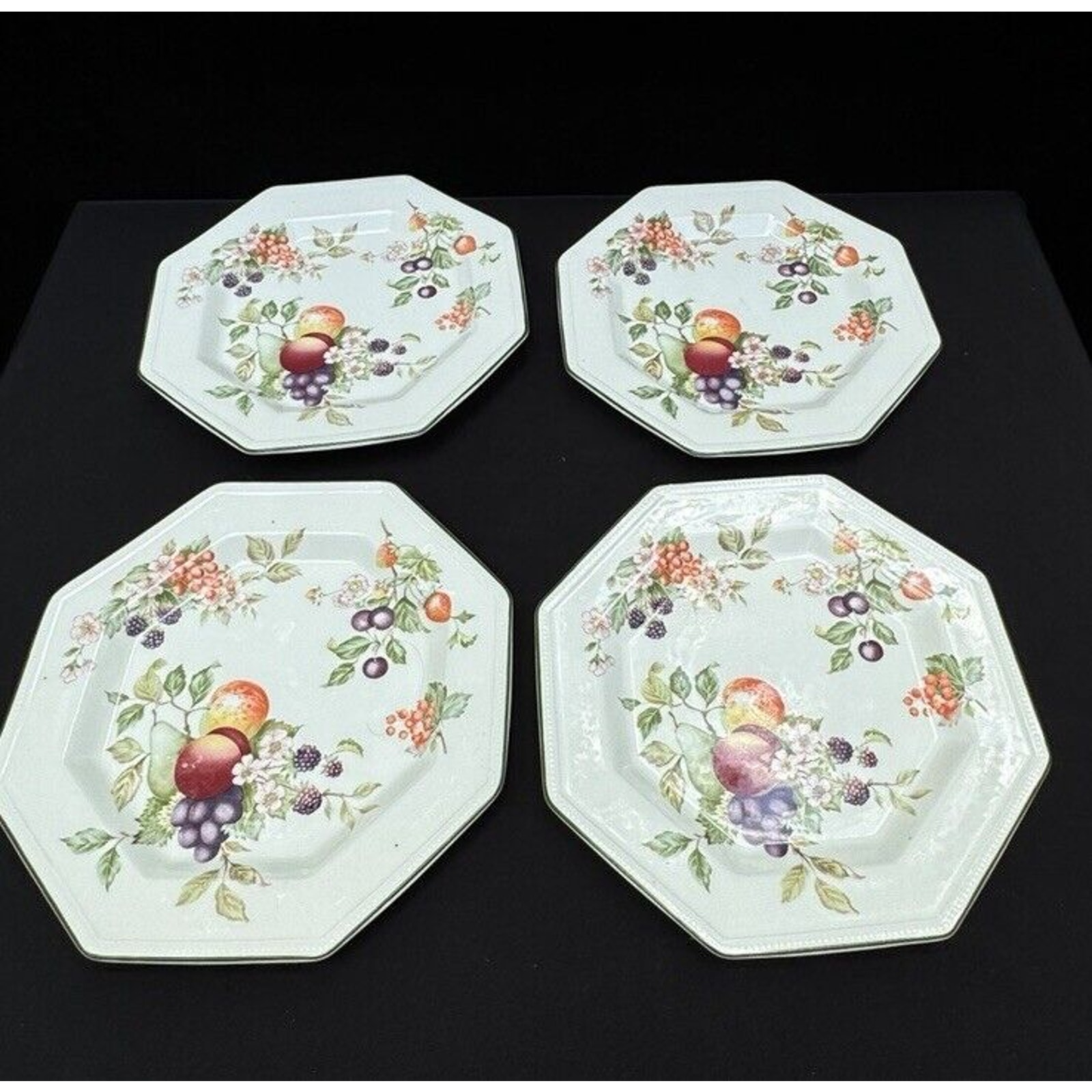 4 Johnson Brothers FRESH FRUIT Design 10” Dinner Plates Nice! S1
