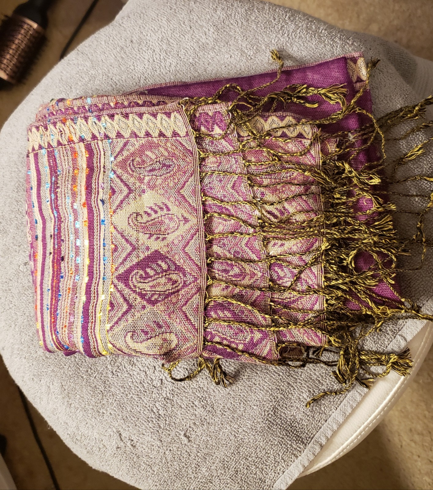 Pashmina large fringe scarf, NWOT, Purple, gold 100% Pashmina scarf