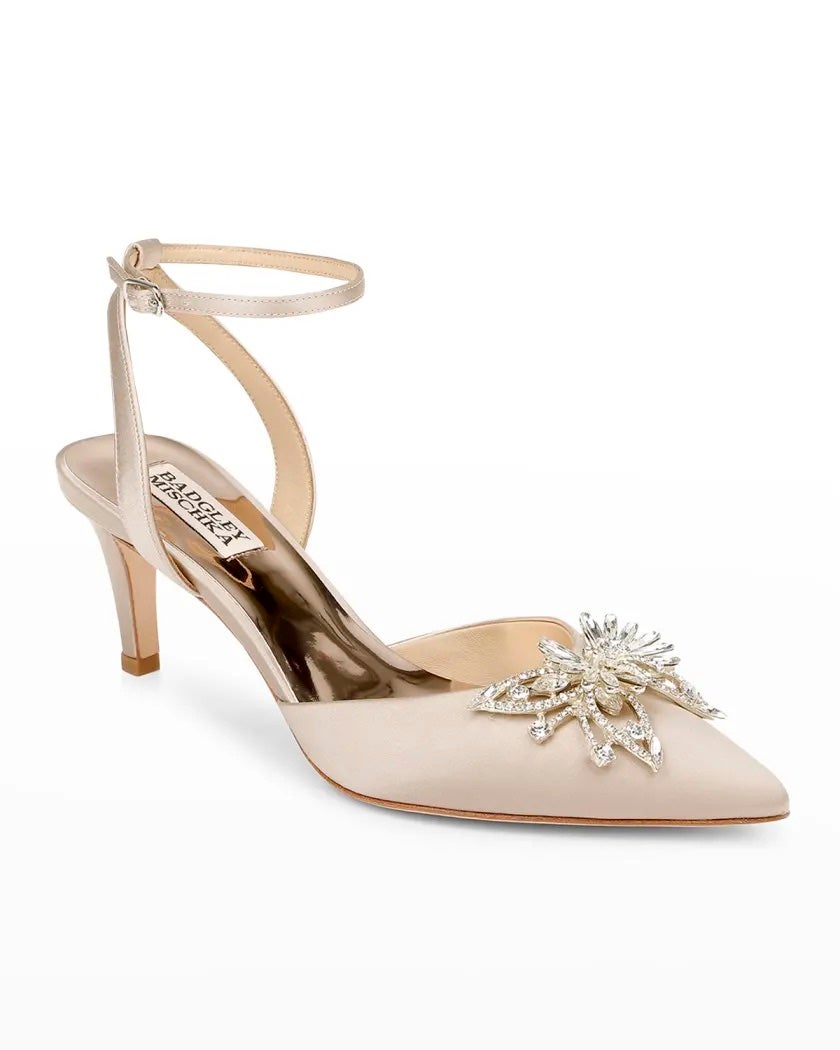 badgley mischka mid heel satin pumps